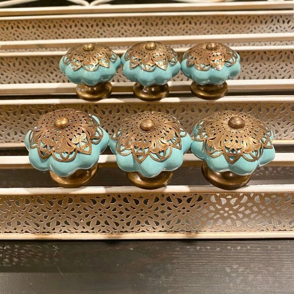 Many sets of 6 brand new Ceramic Knob/pull - Picture 3 of 4